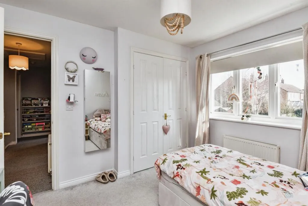 4 bed Detached