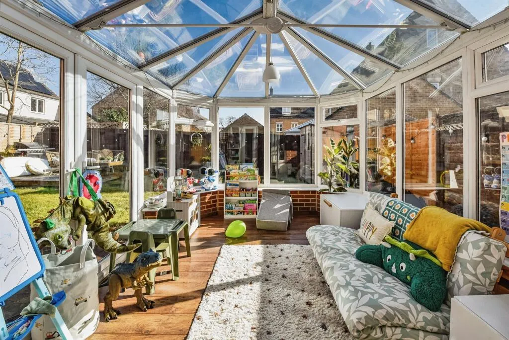 4 bed Detached