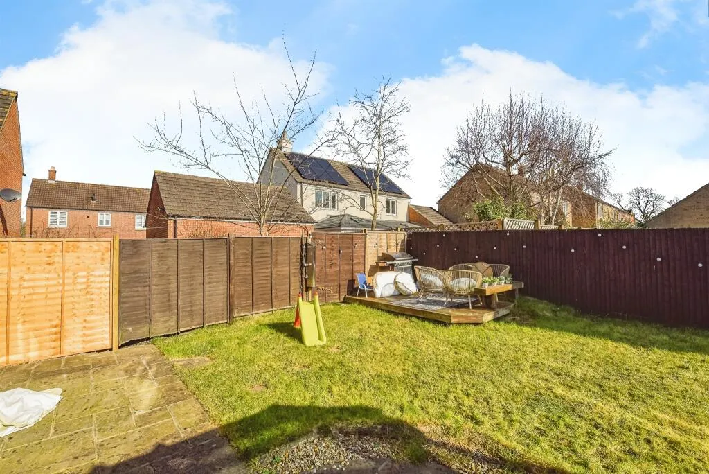 4 bed Detached