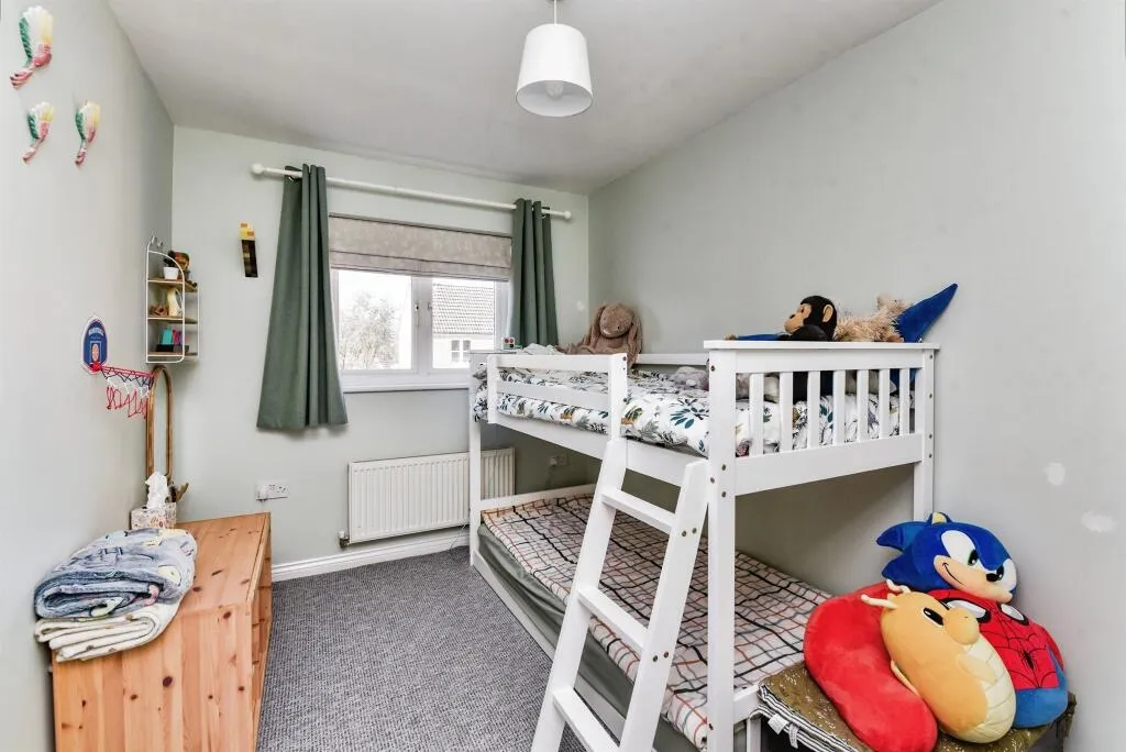 4 bed Detached