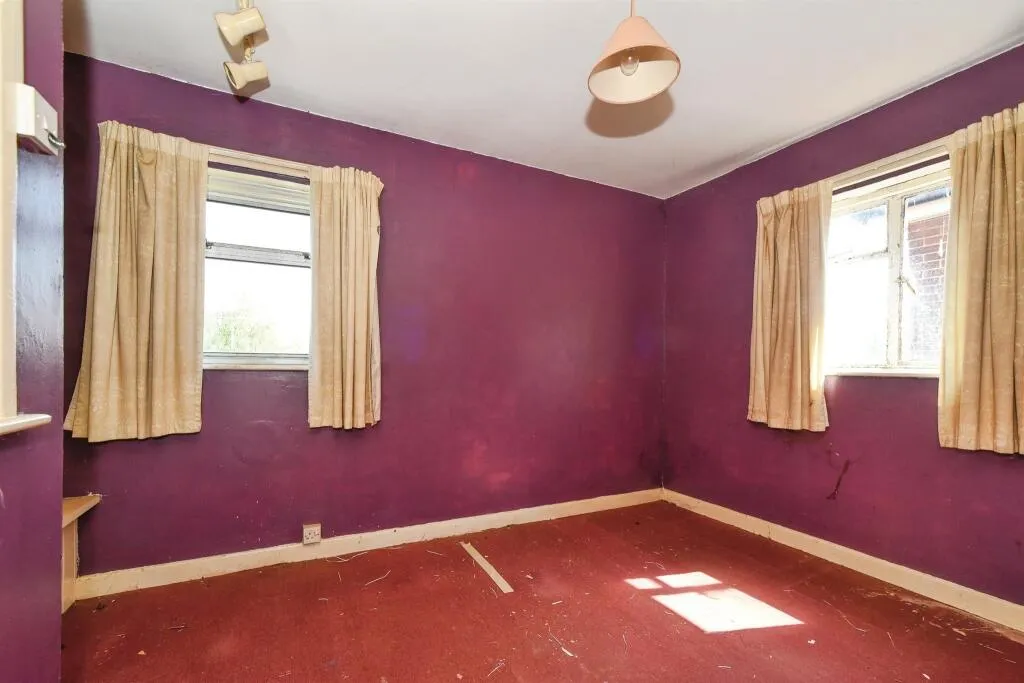 3 bed End of Terrace