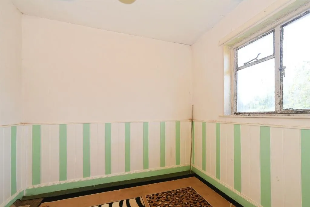 3 bed End of Terrace
