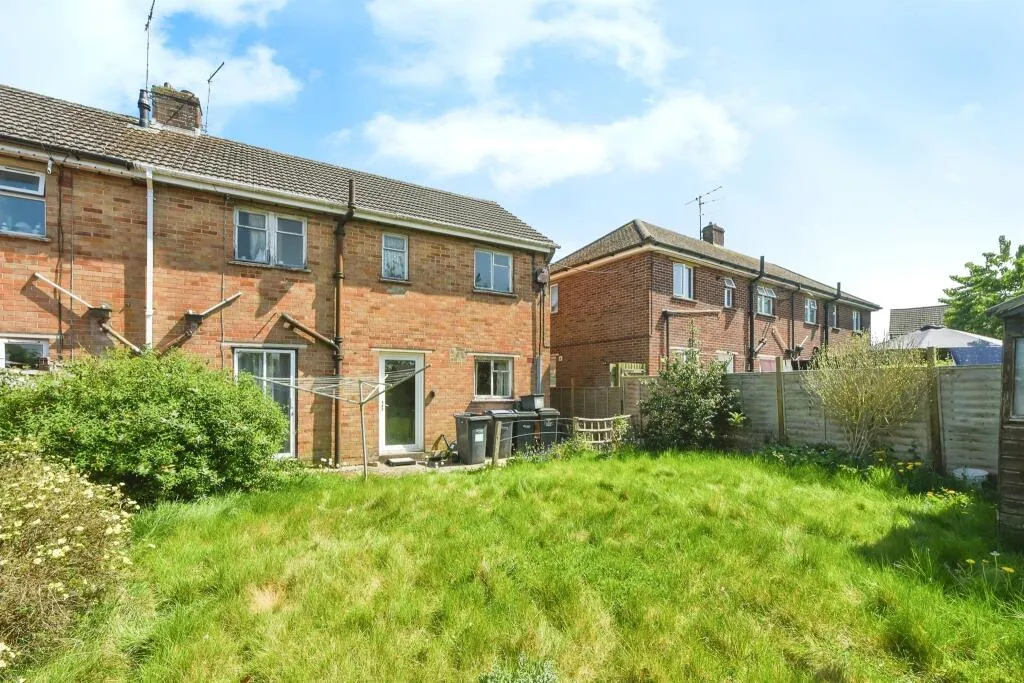 3 bed End of Terrace