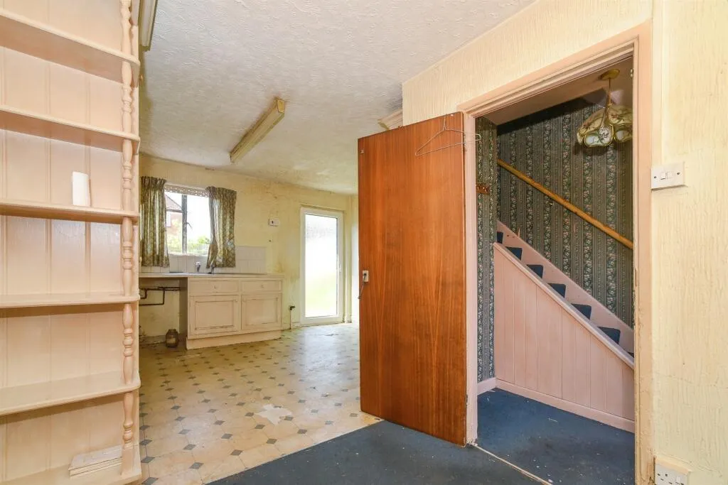 3 bed End of Terrace