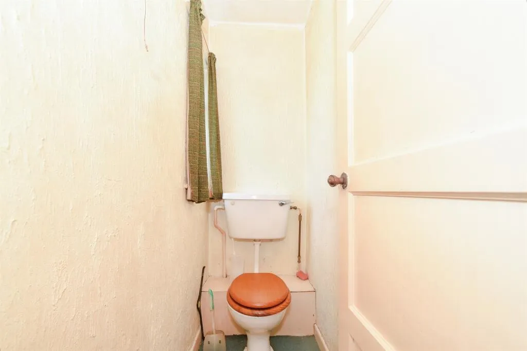 3 bed End of Terrace