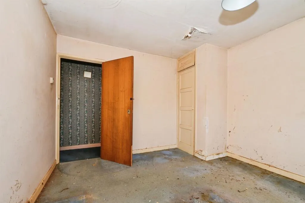 3 bed End of Terrace