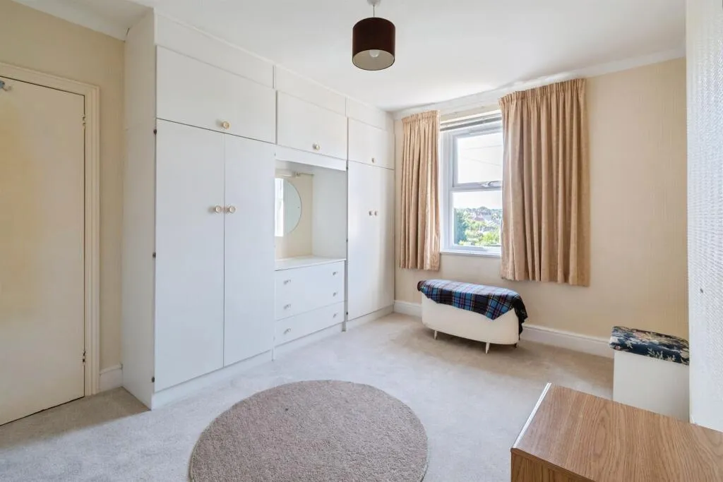 3 bed End of Terrace
