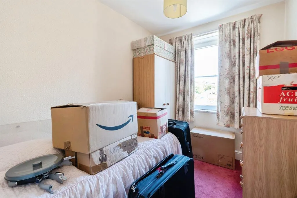 3 bed End of Terrace
