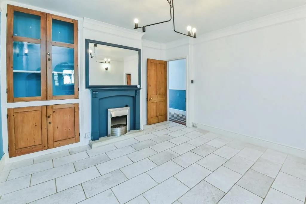 3 bed Terraced