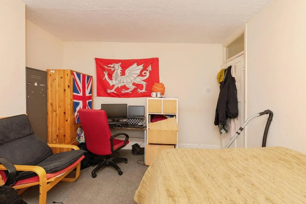 3 bed Terraced