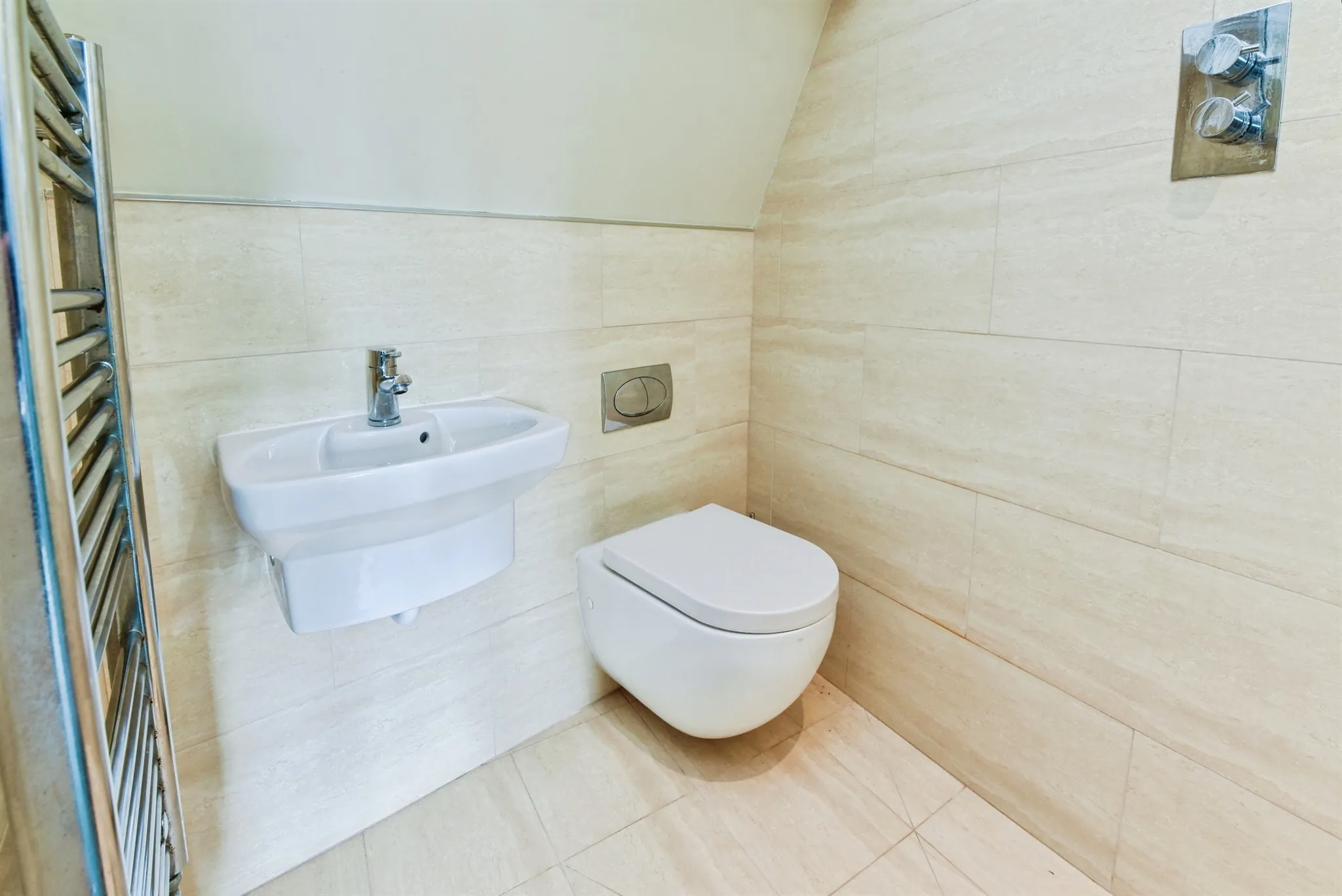 2 bed End of Terrace
