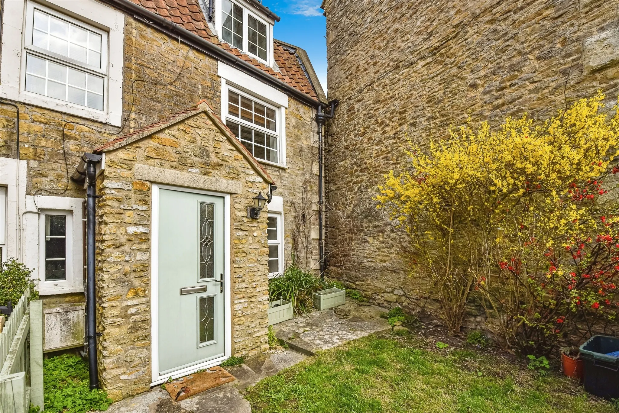 2 bed End of Terrace