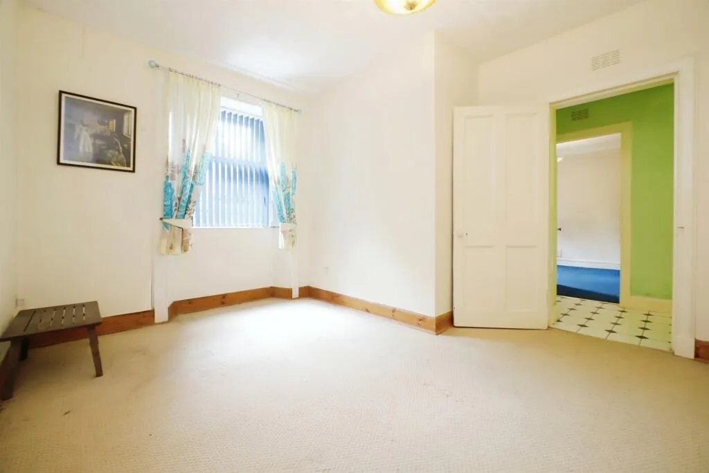 2 bed Ground Flat