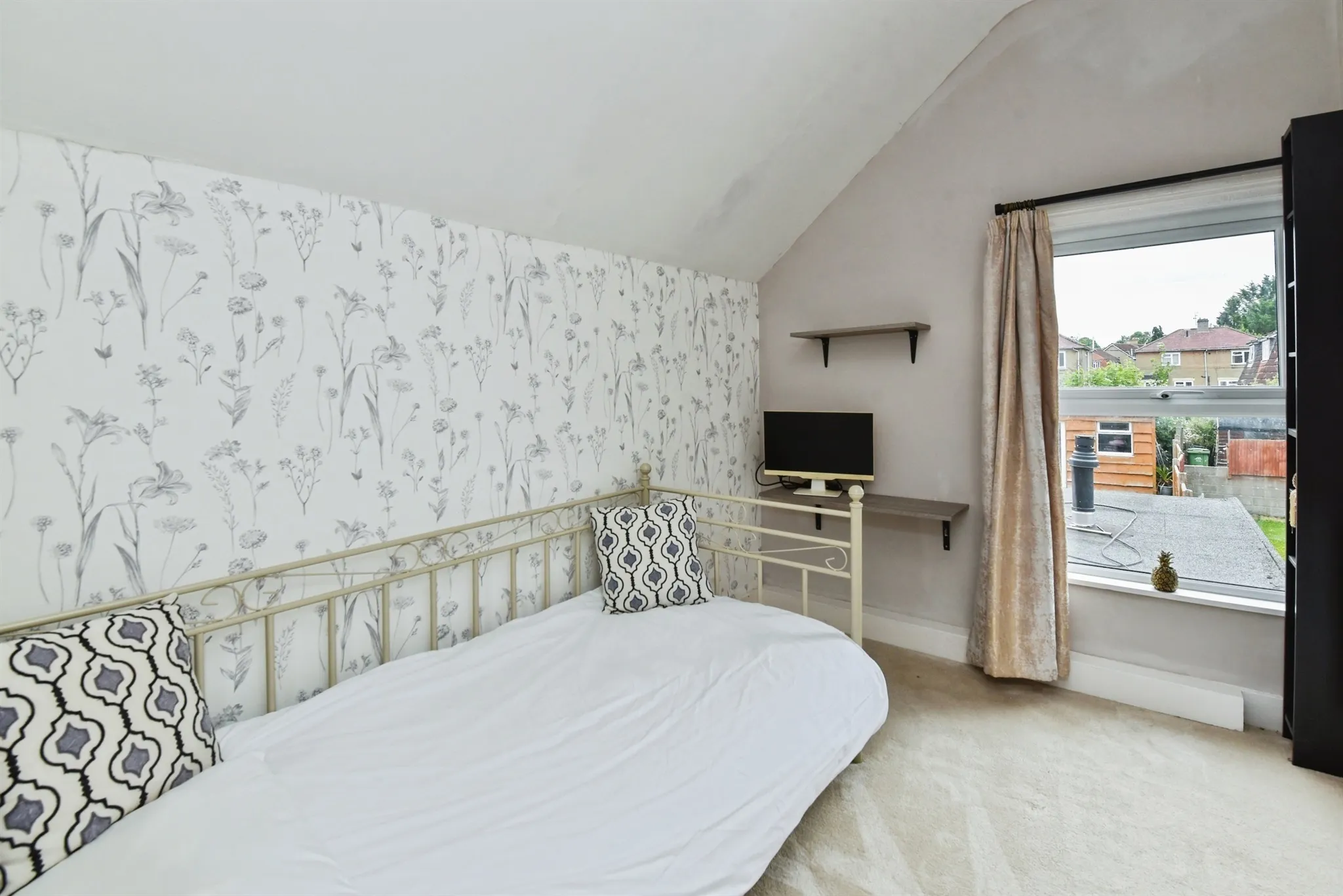 3 bed Semi-Detached