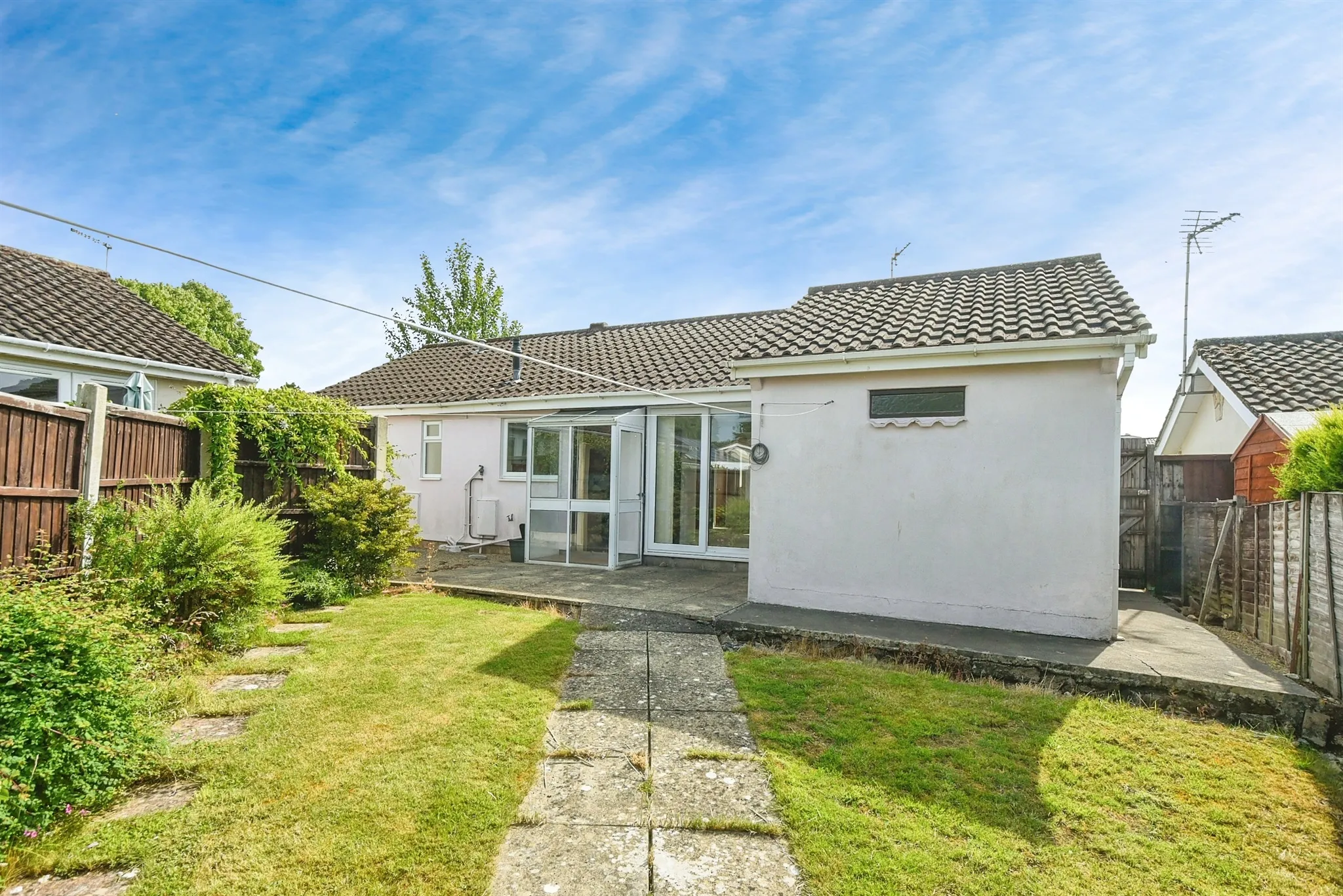 2 bed Detached Bungalow