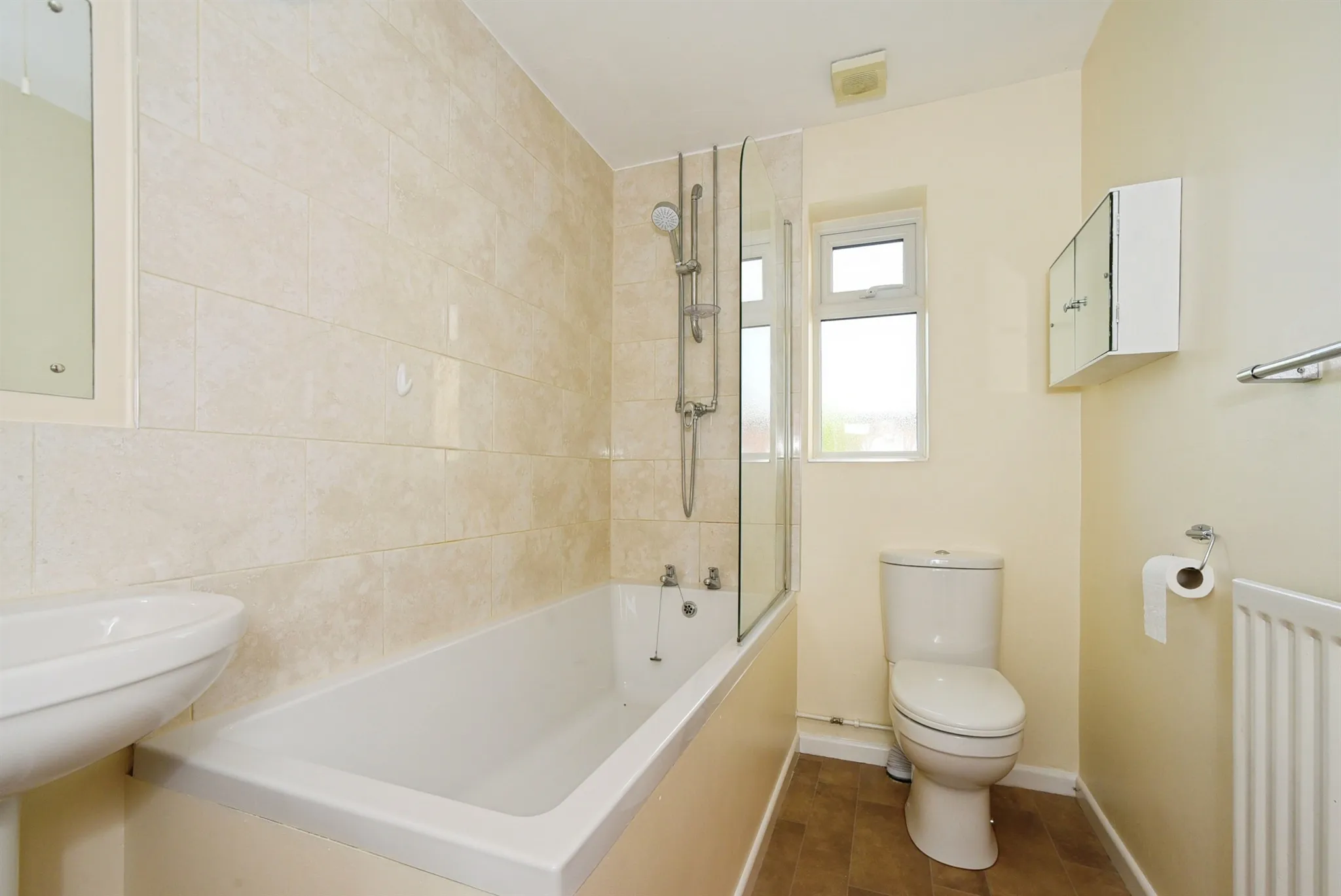 2 bed Detached Bungalow