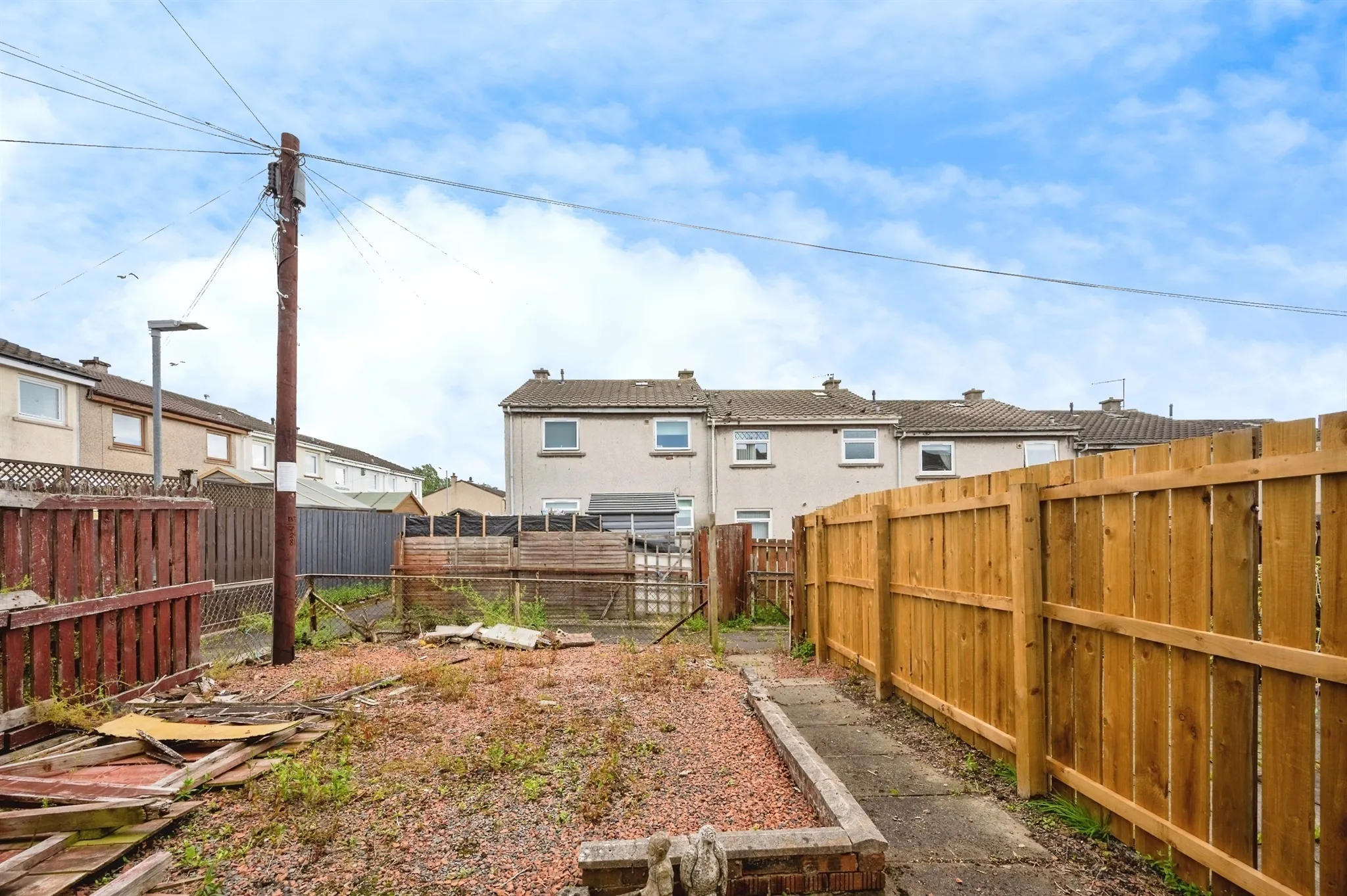 3 bed End of Terrace