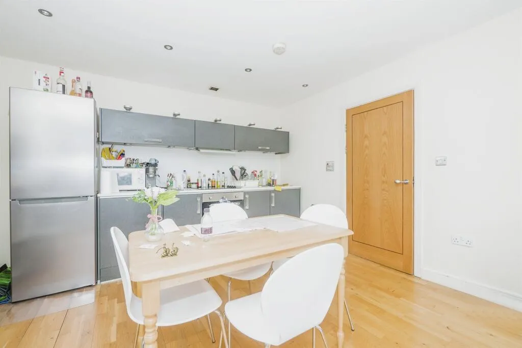 1 bed Apartment