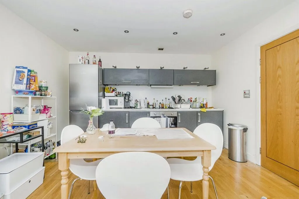 1 bed Apartment
