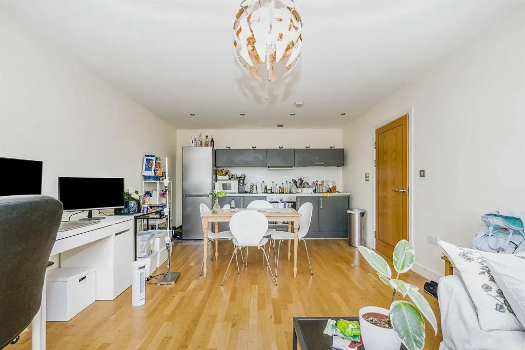 1 bed Apartment