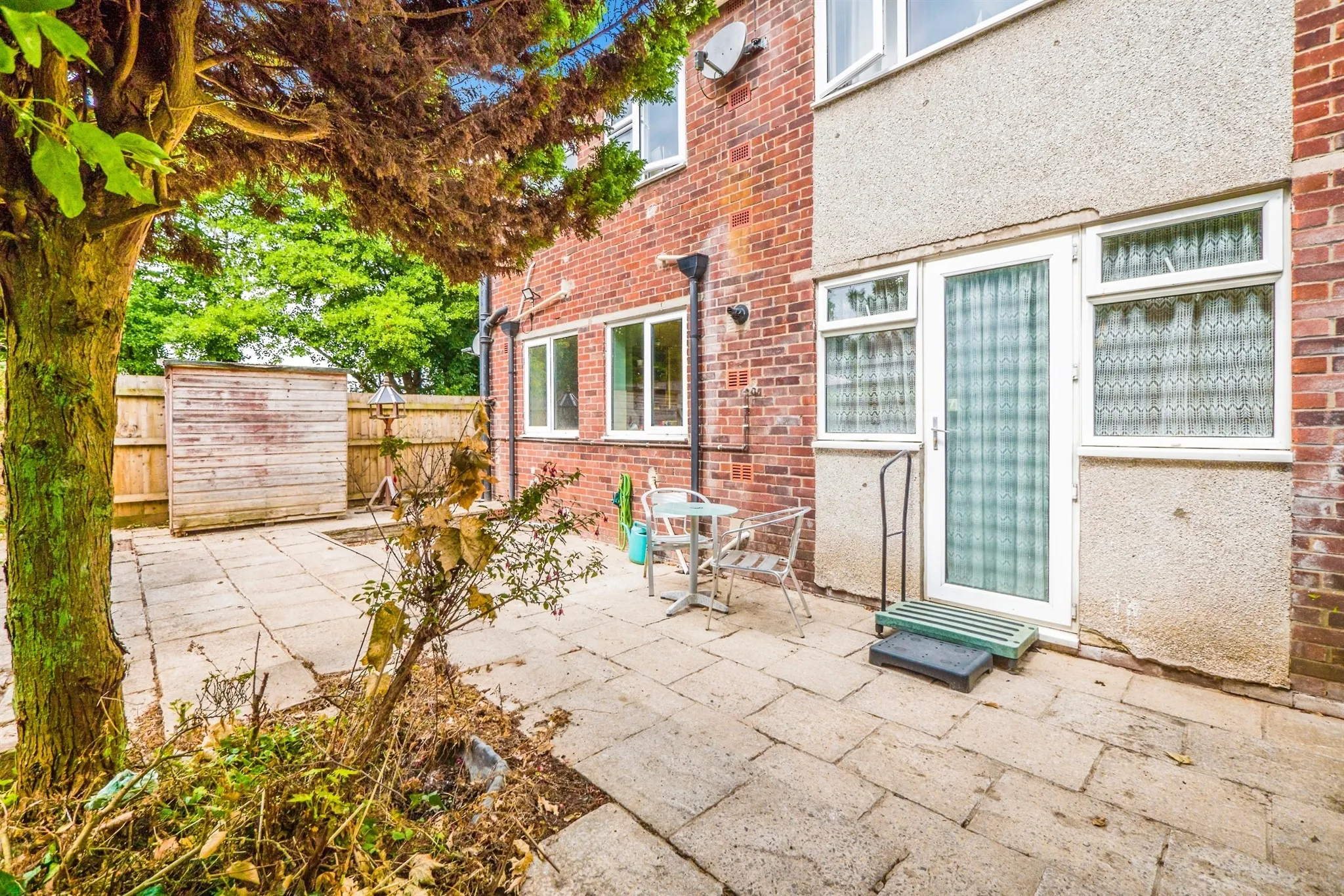 2 bed Ground Flat