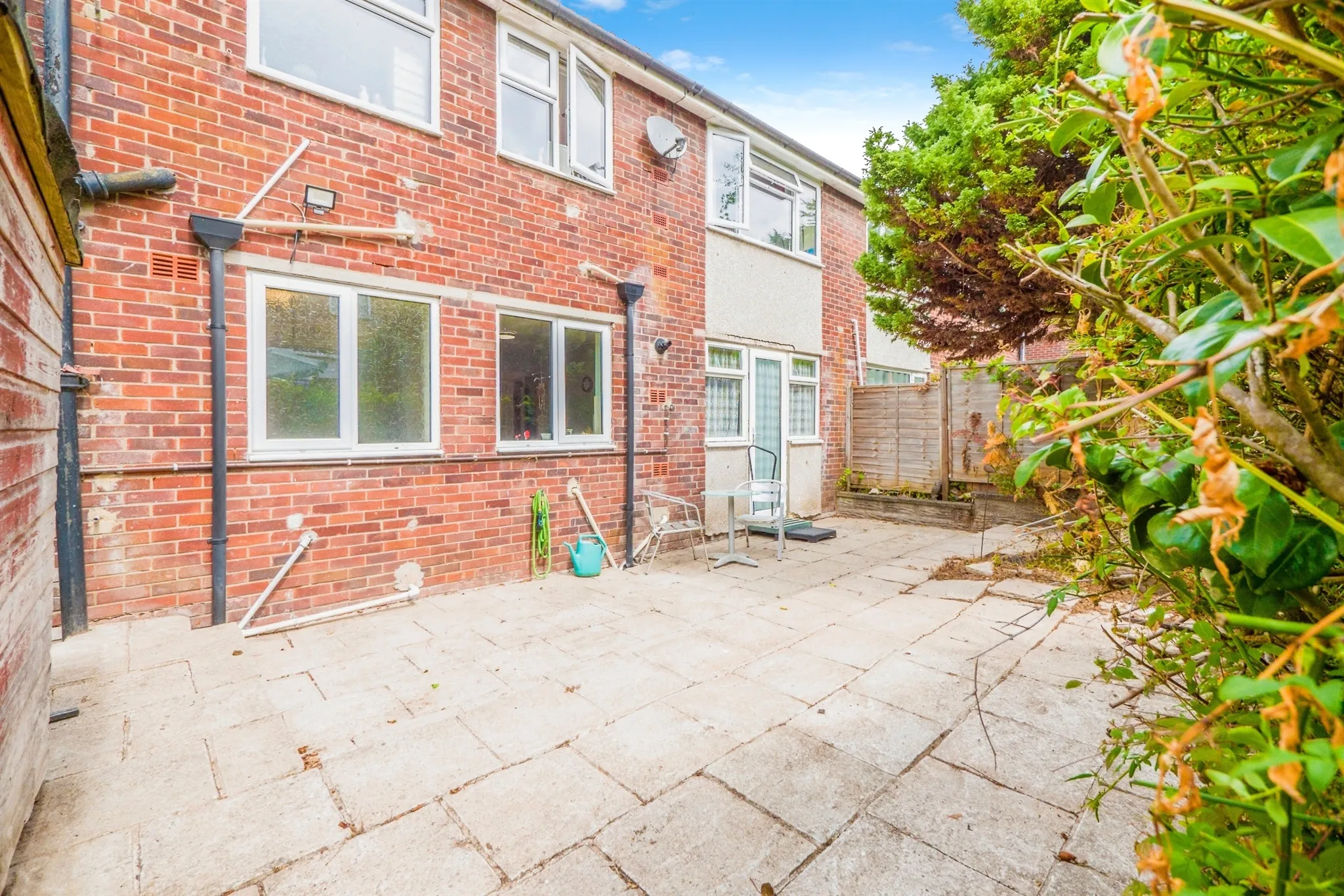 2 bed Ground Flat