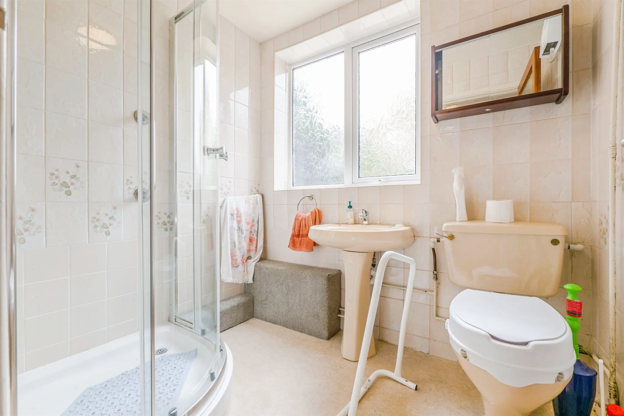 2 bed Ground Flat