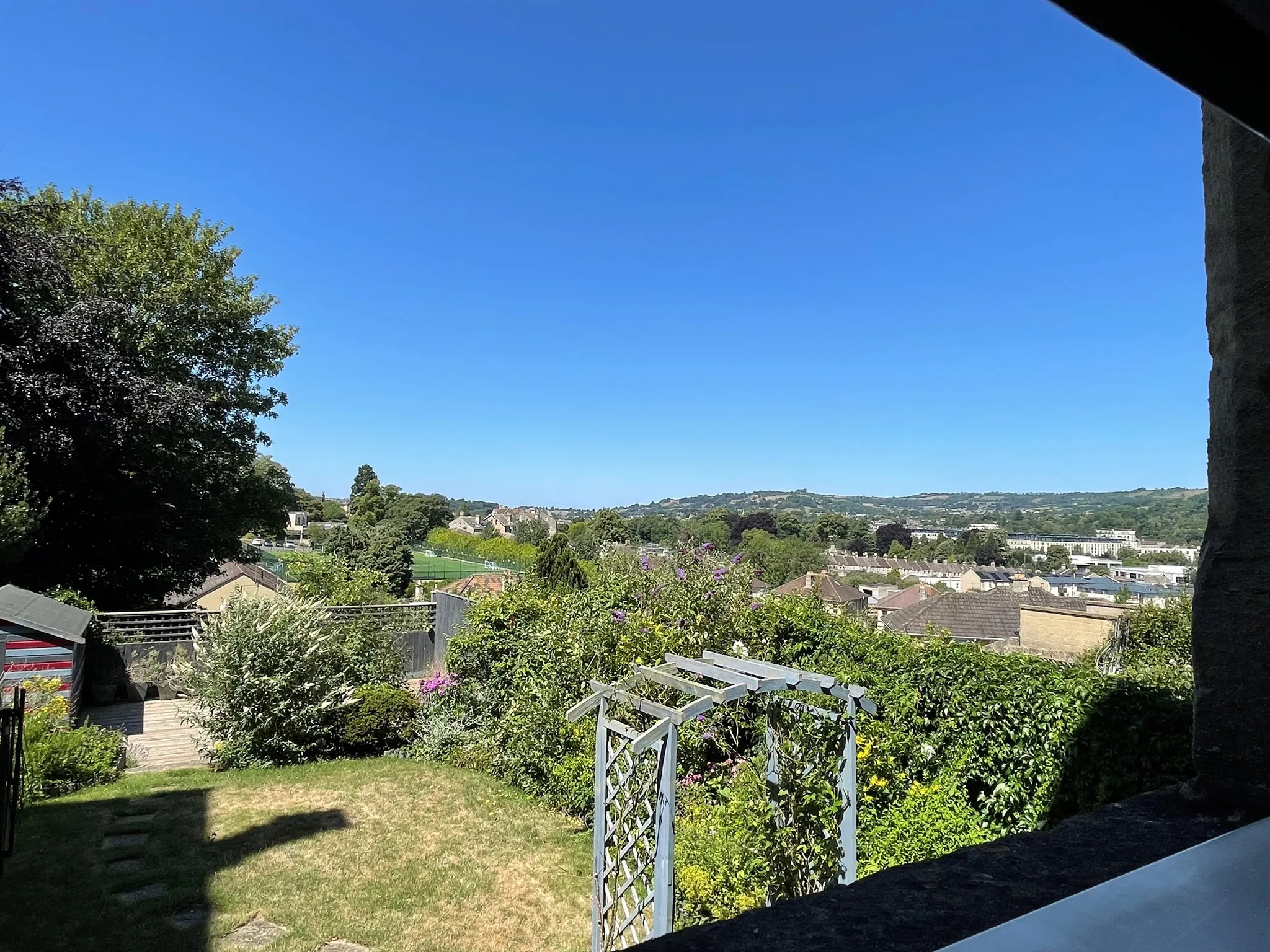 2 bed Ground Flat