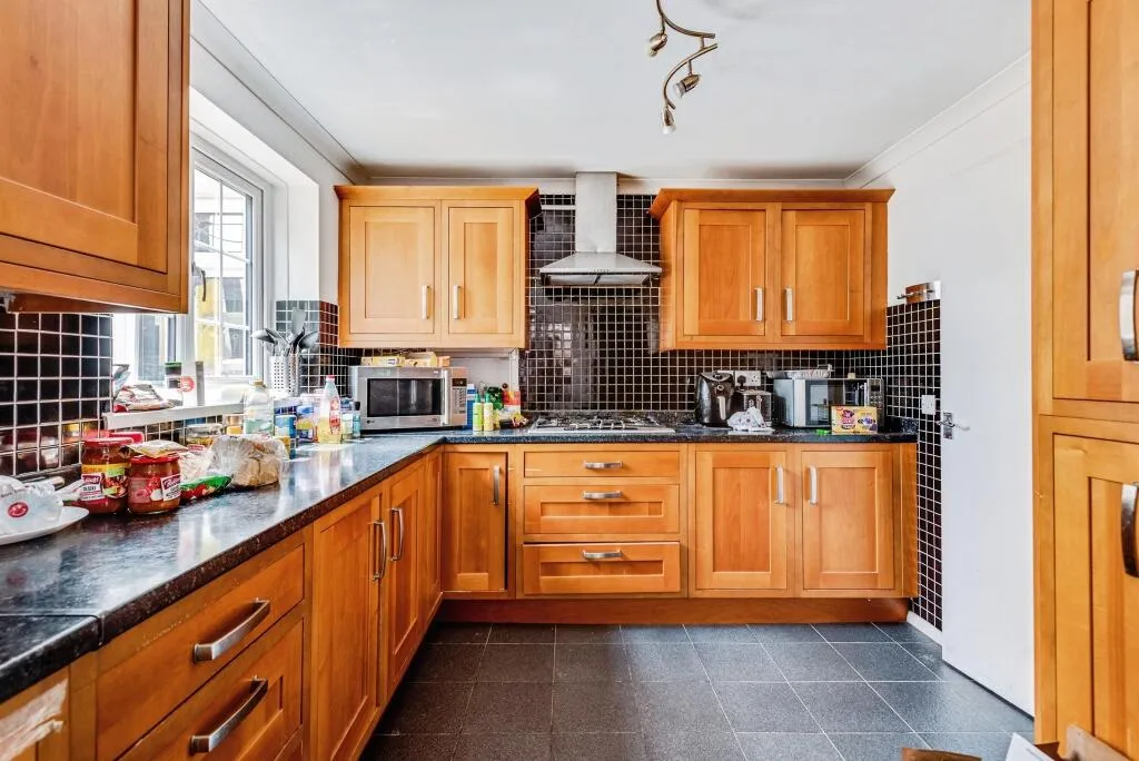 4 bed Detached