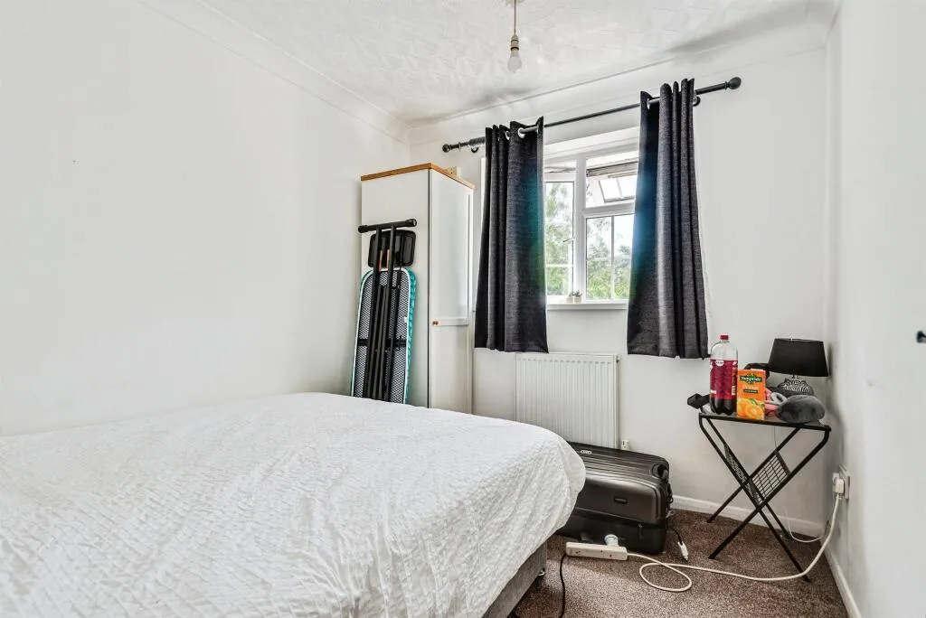 4 bed Detached