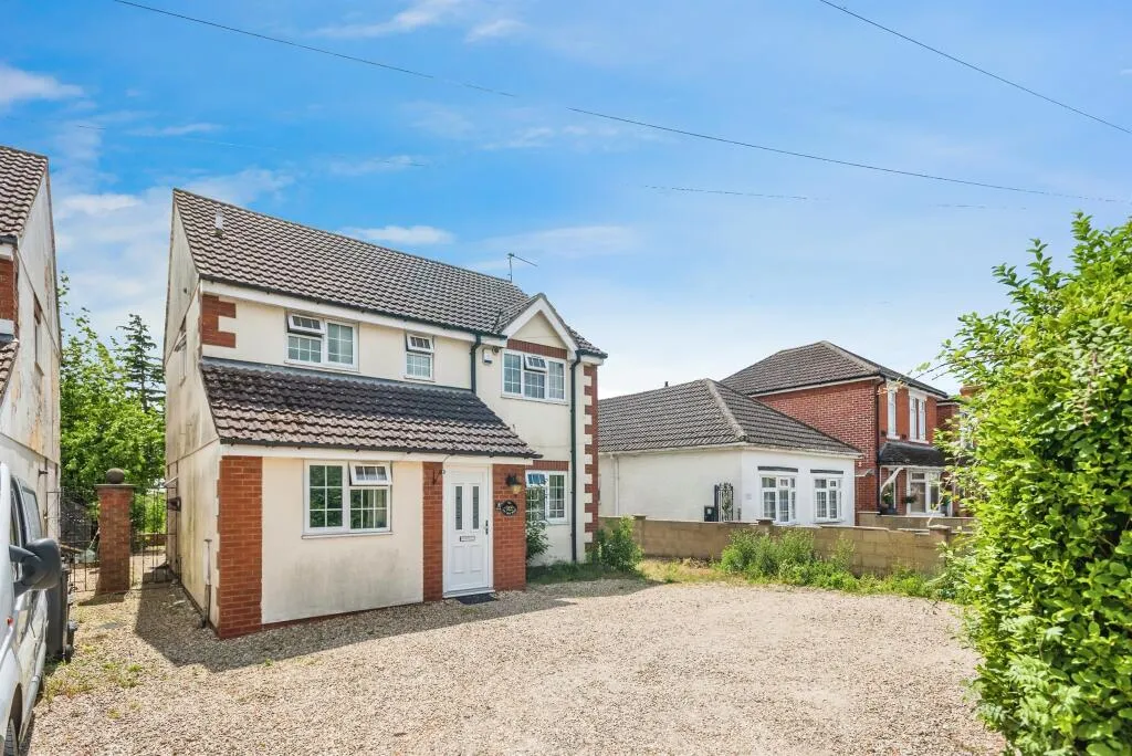 4 bed Detached