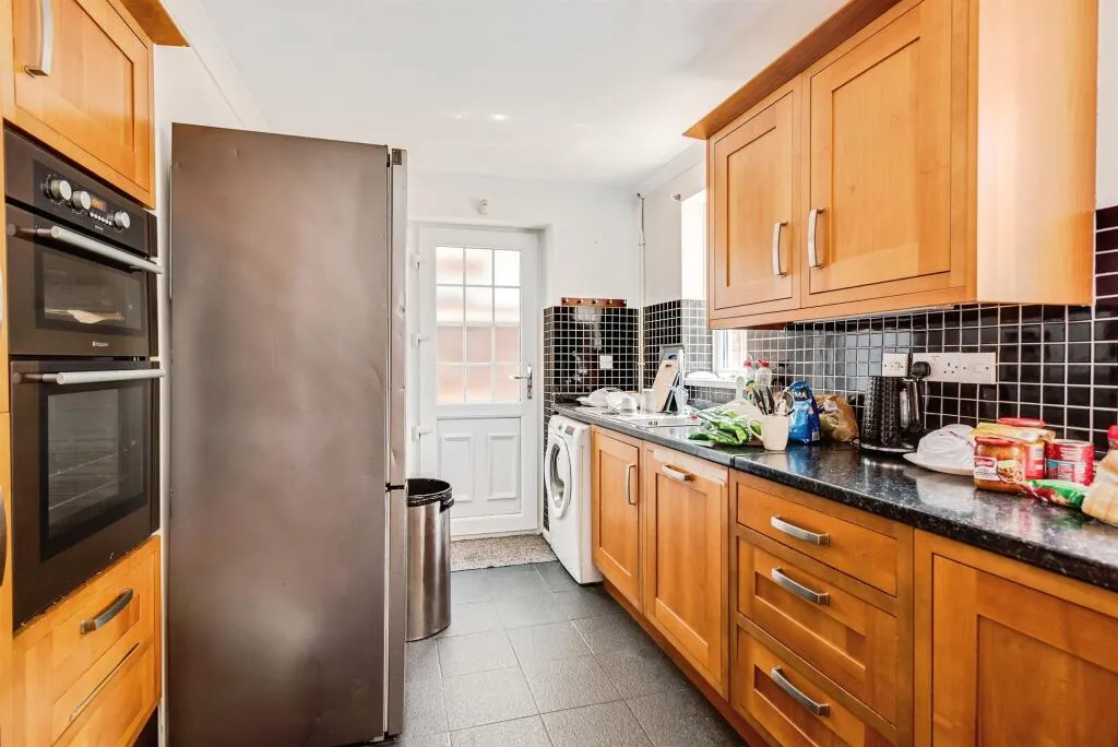 4 bed Detached