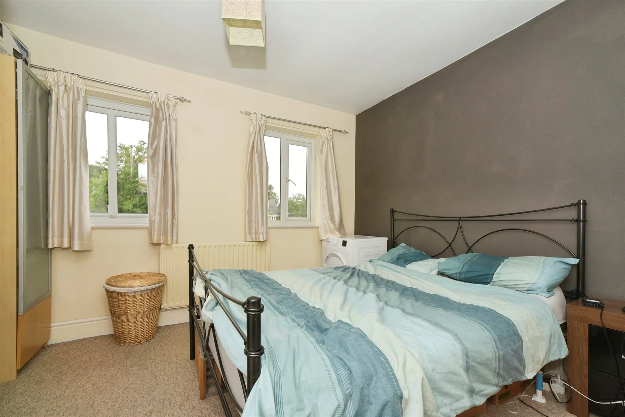 2 bed Semi-Detached