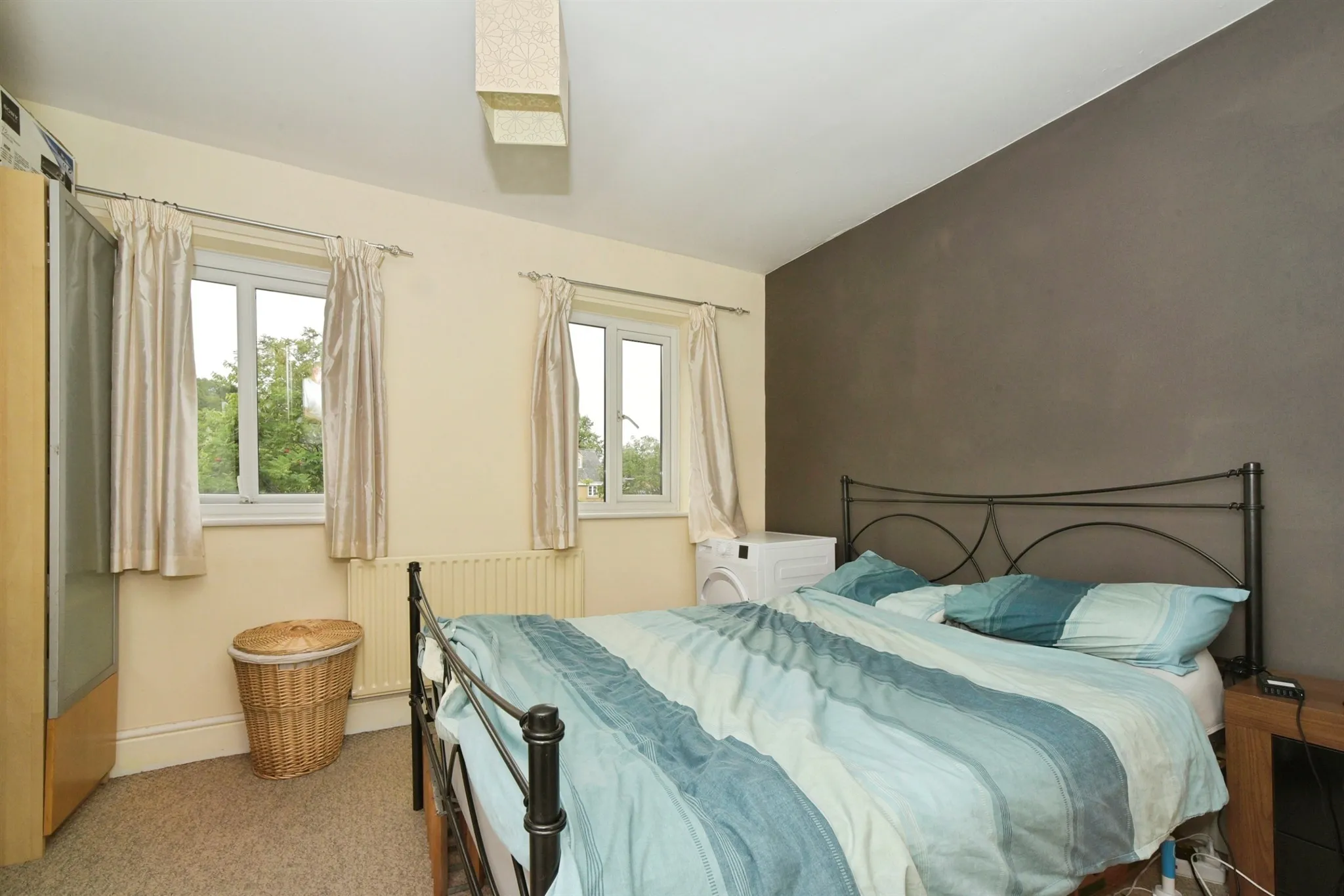 2 bed Semi-Detached