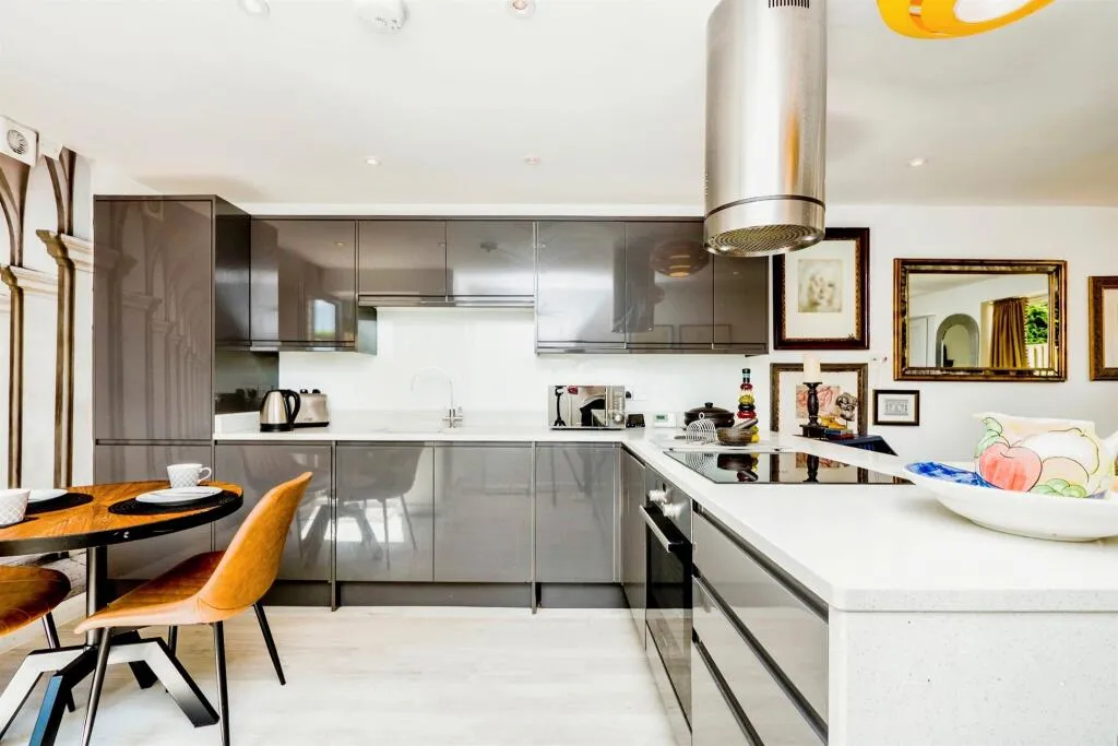 2 bed Mews