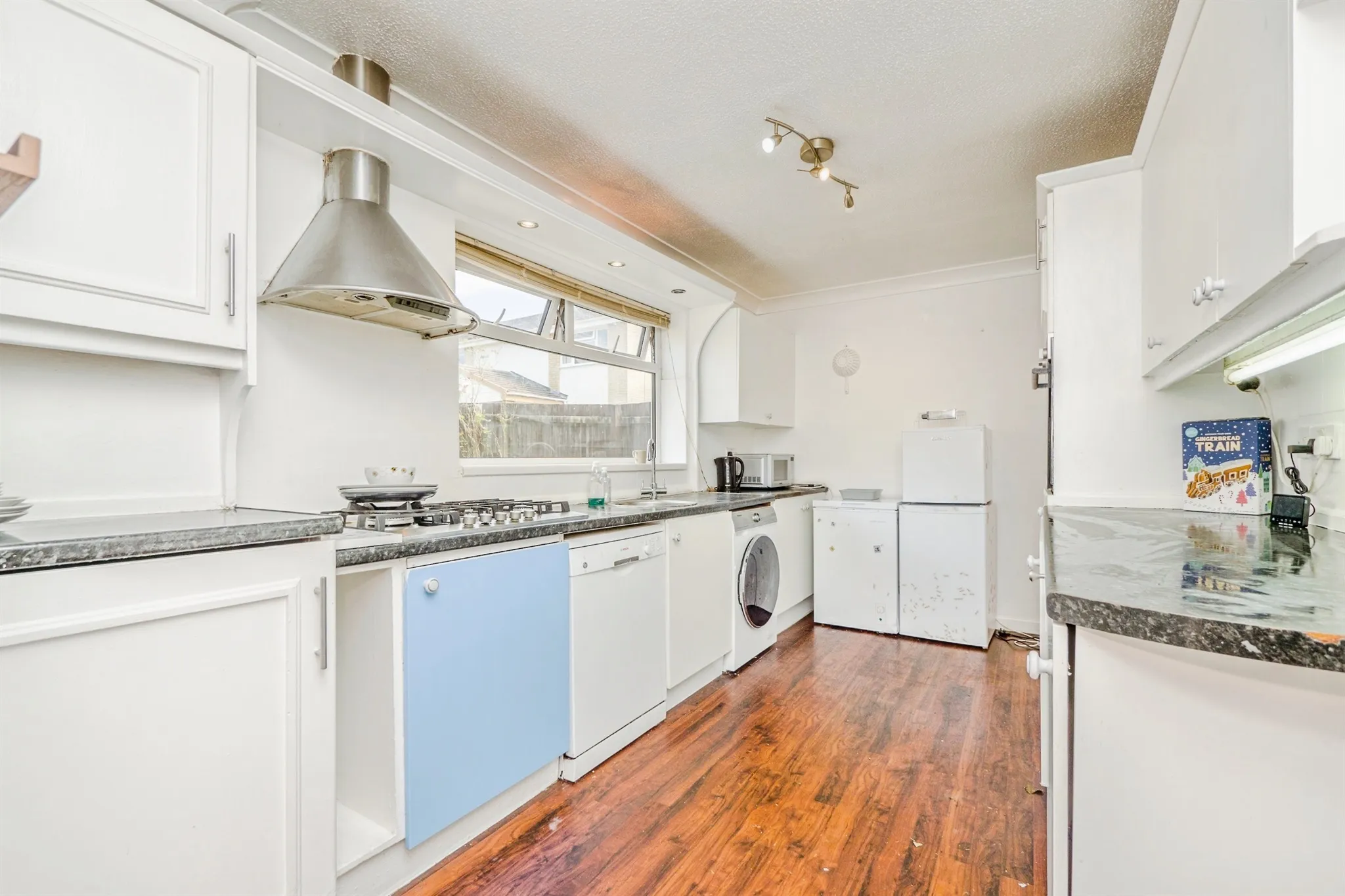 4 bed Detached