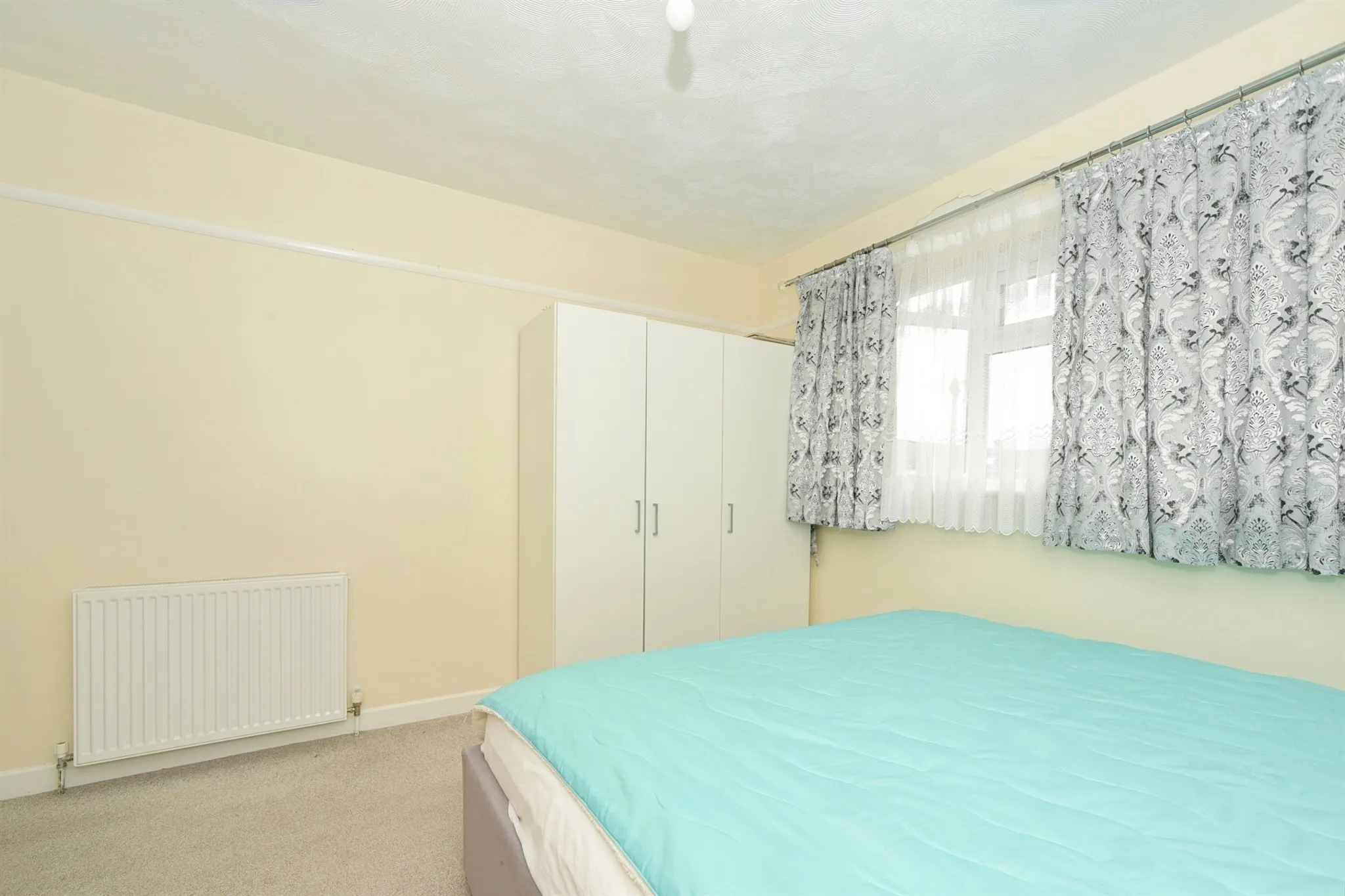 3 bed Semi-Detached