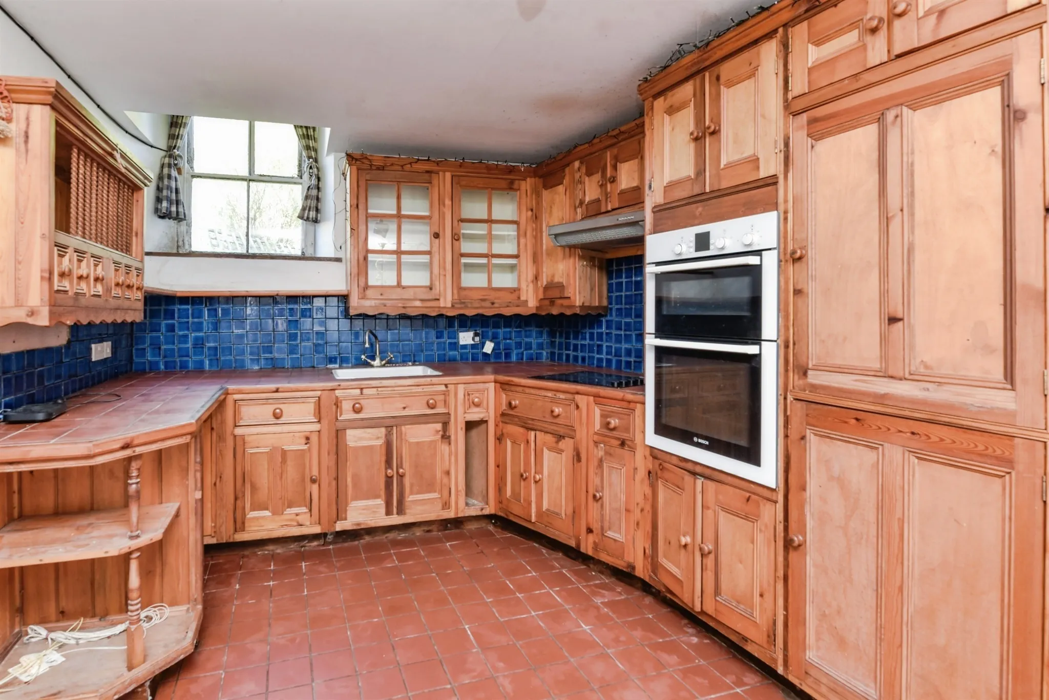 4 bed Semi-Detached