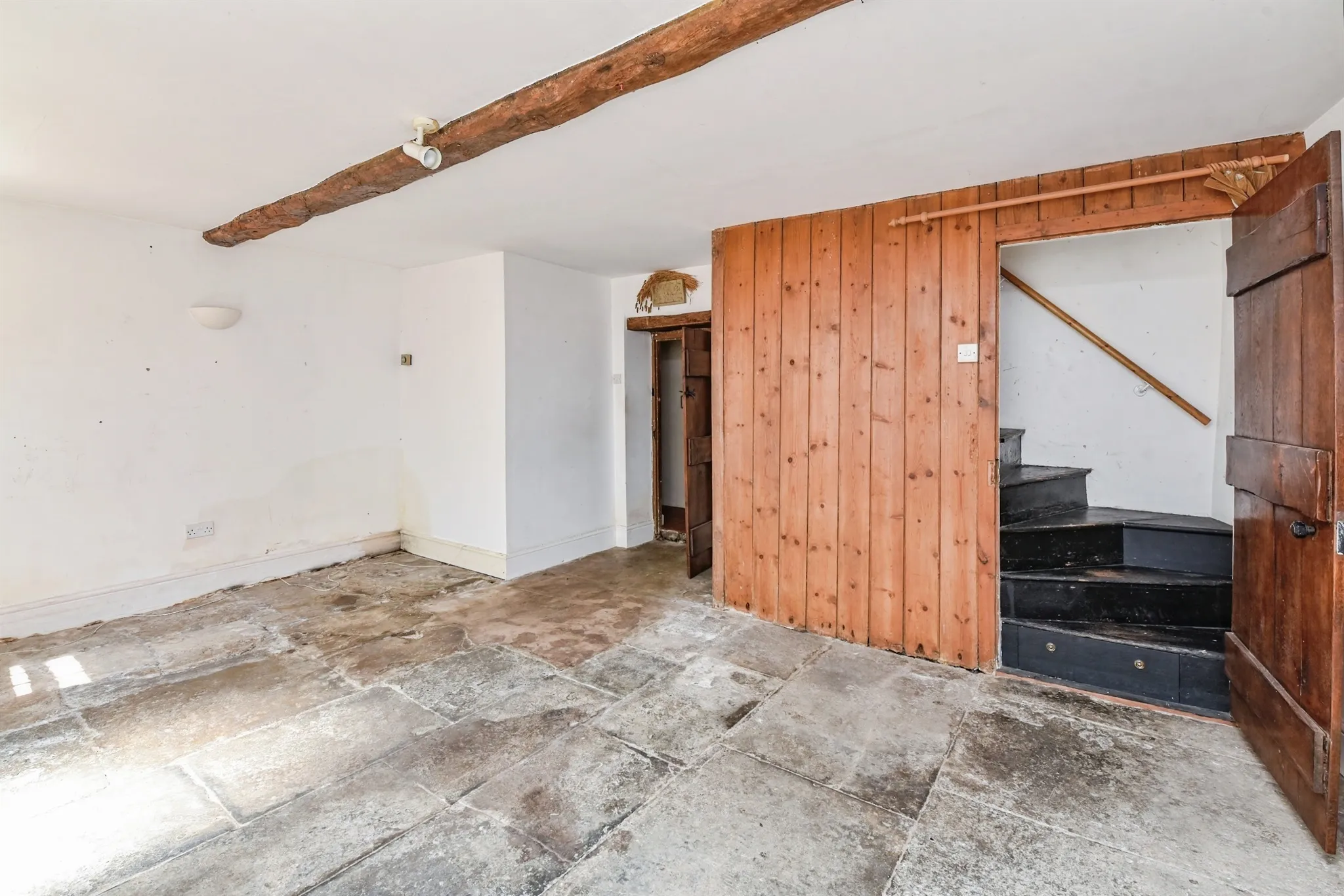 4 bed Semi-Detached