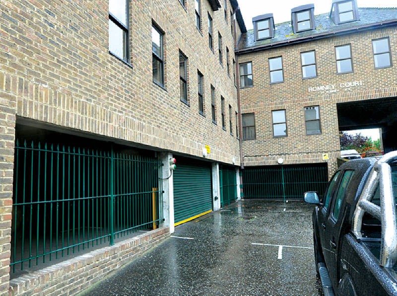 Town Centre Freehold Office Building
