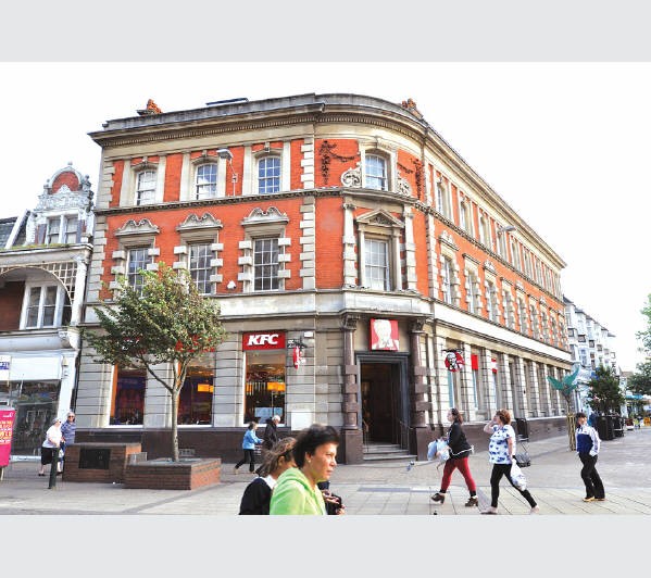 Prominent Freehold Restaurant Investment
