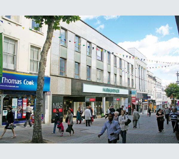 First Class Freehold Large Store Investment