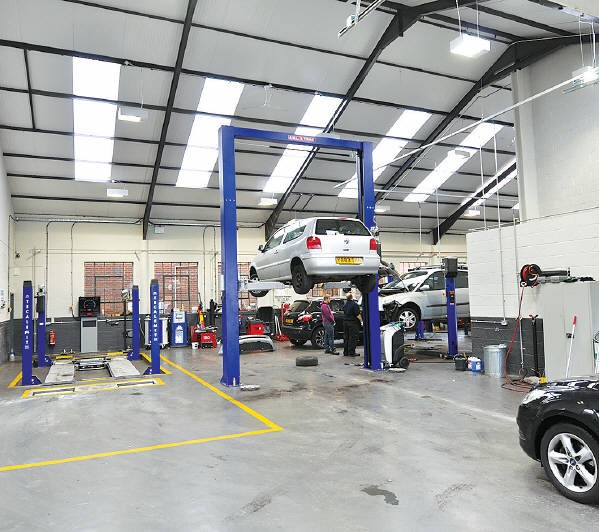 Modern Freehold Autocentre Investment