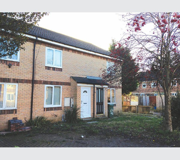 A Freehold Mid Terrace House