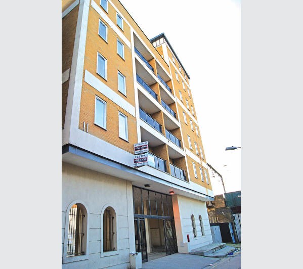 A Leasehold Self-Contained Purpose Built Fifth Floor Flat with Roof Terrace