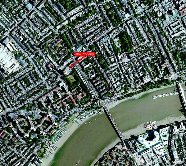 A Leasehold Purpose Built Self-Contained Second Floor Mansion Flat