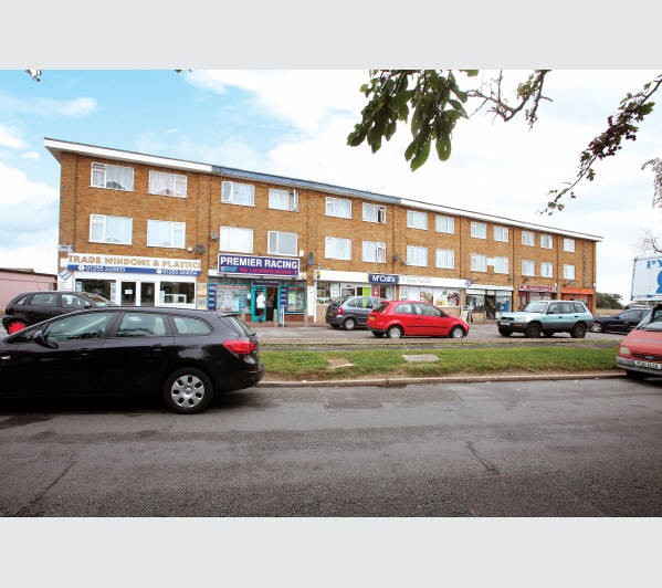 Freehold Unbroken Parade of Shops