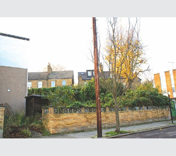 A Freehold Site extending to Approximately 0.025 Hectares (0.061 Acres). To be offered with Planning