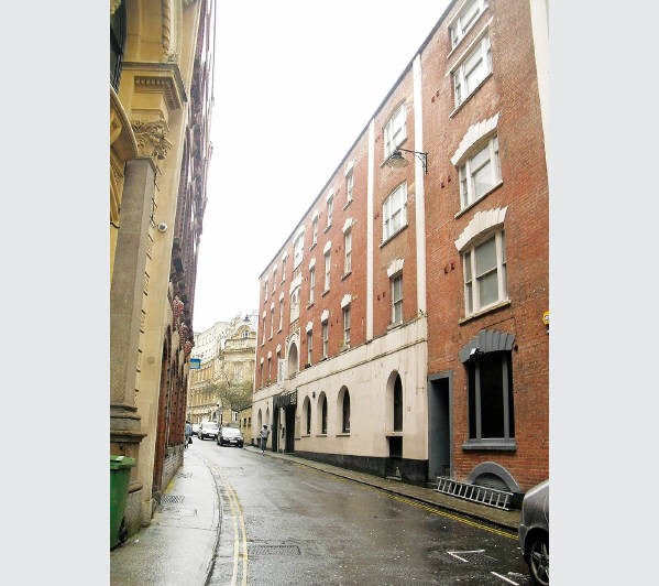 A Leasehold Self-Contained Purpose Built Second Floor Flat