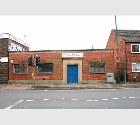 On the instructions of J Gershinson FRICS and L Brooks MRICS of Allsop LLP acting as Joint Fixed Cha
